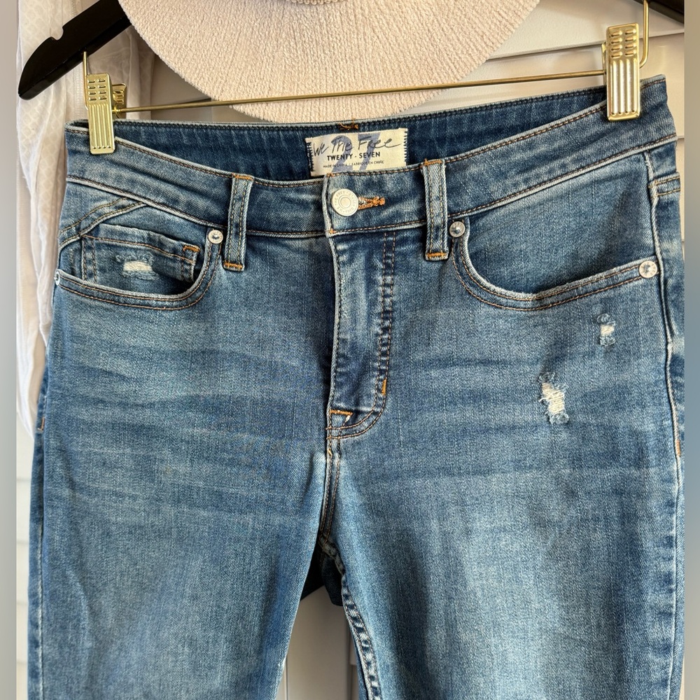 💙 We The Free Distressed Blue Skinny Jeans with Raw Hem size 27 - Picture 2 of 7